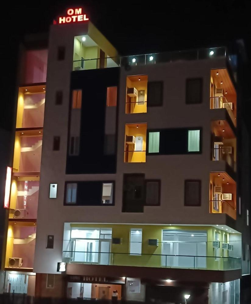 Om Hotel Rohtak エクステリア 写真